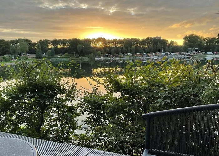 בקתה Luxe Nieuwbouw Aan Het Water *