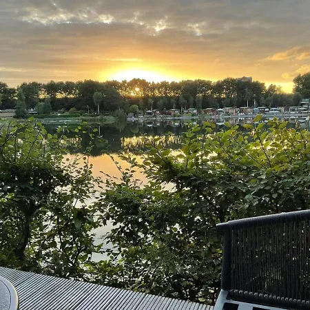 Alpesi faház Luxe Nieuwbouw Aan Het Water *